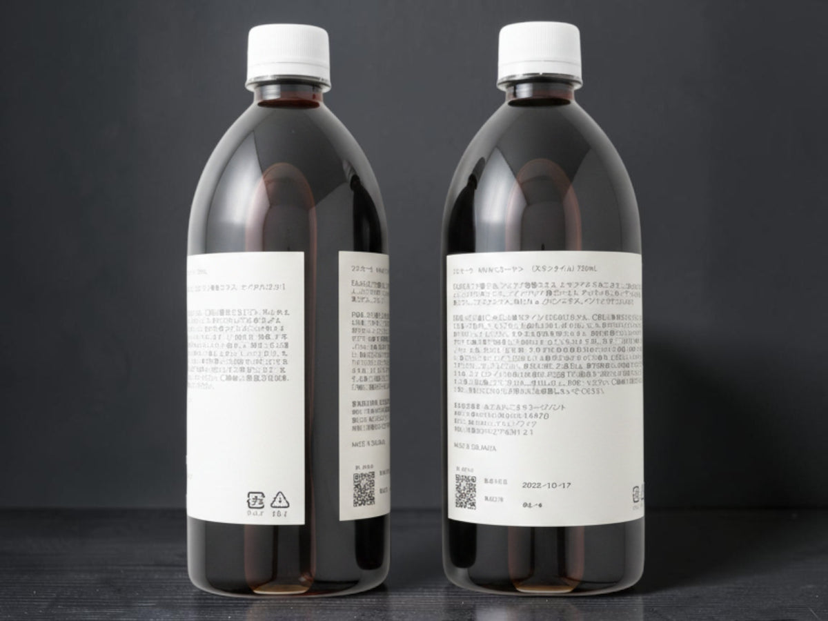 アーユルヴェーダの薬局が開発したシロダーラ専用オイルKAYA。茶色のボトルにシンプルなラベルが貼られた2本セット